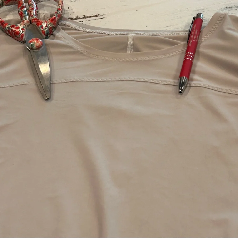Lululemon Runbeams Long Sleeve‎ with Thumbholes